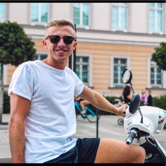 Meet your Posher, Ryan - Picture 1 of 1